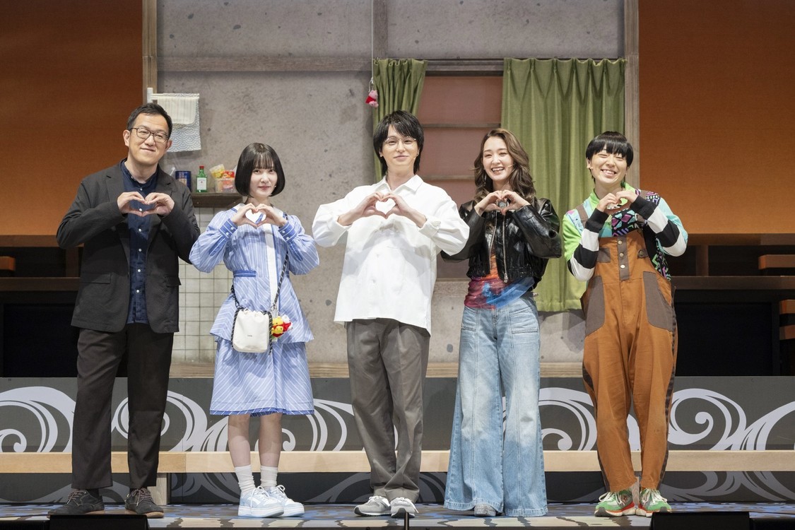伊野尾慧主演「四畳半神話大系」が開幕！　加藤史帆がヒロイン・明石さんを好演！