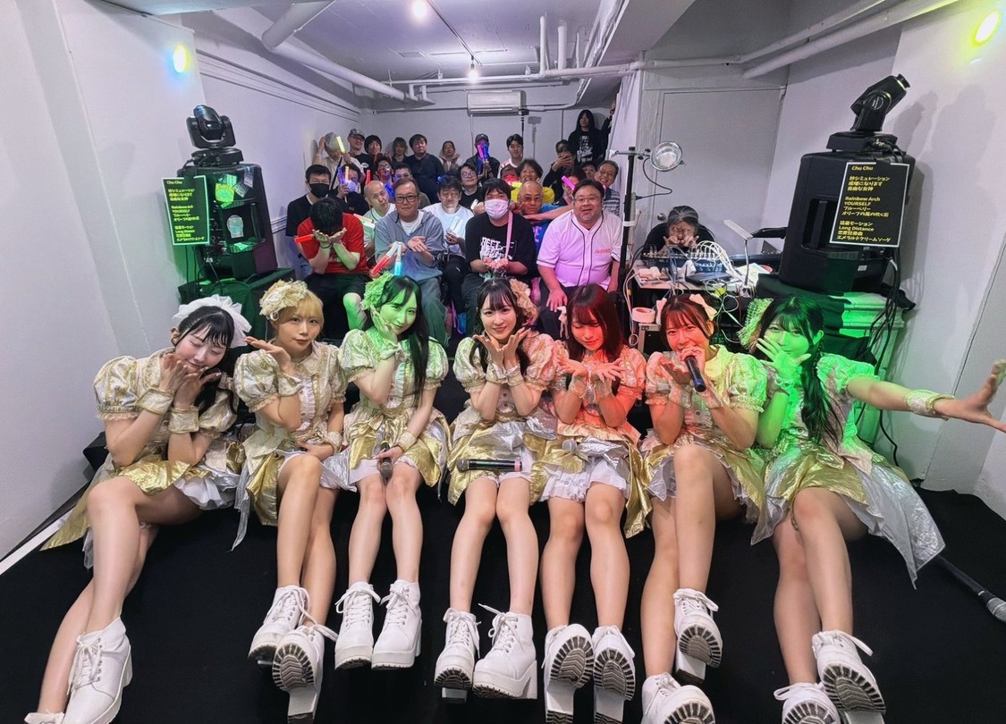 READY TO KISS、復活の地・池袋 WHITE BASEで2日間の単独公演開催!