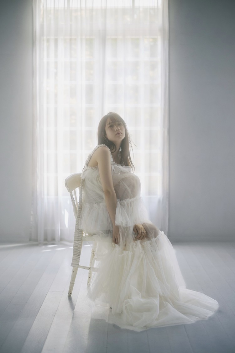 黒嵜菜々子、初の写真展「Brilliance」6月27日・28日開催決定!