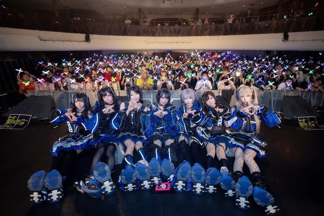VVSiS、ハーフアニバーサリー公演SOLD OUT!新曲2曲&新衣装を初披露