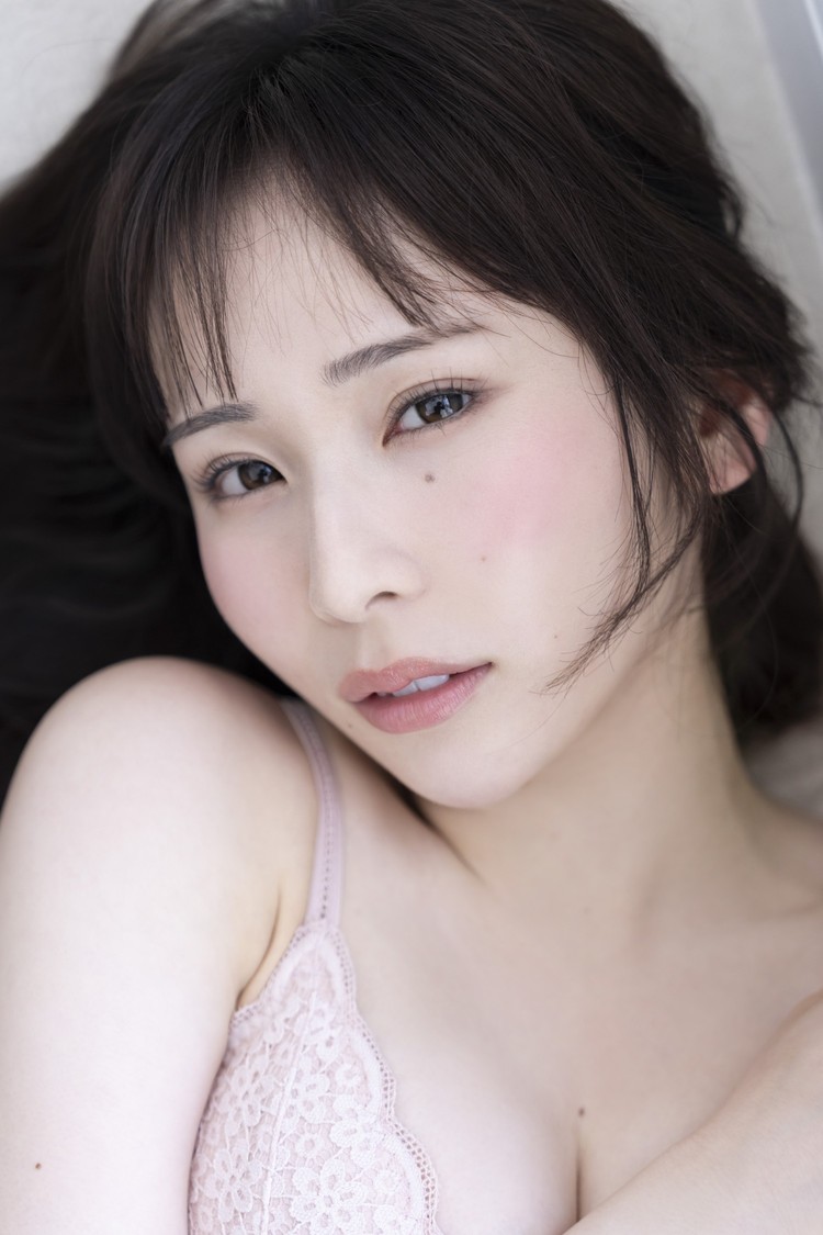 栗原舞優（虹のコンキスタドール）、デジタル写真集『カラフルまゆちゃんと、モノトーンまゆちゃん』8月12日リリース！
