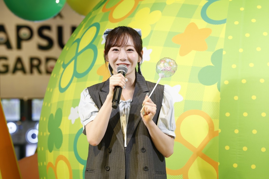 FRUITS ZIPPER・真中まな、体験型バルーンパークのイベントでボールプールに大興奮！