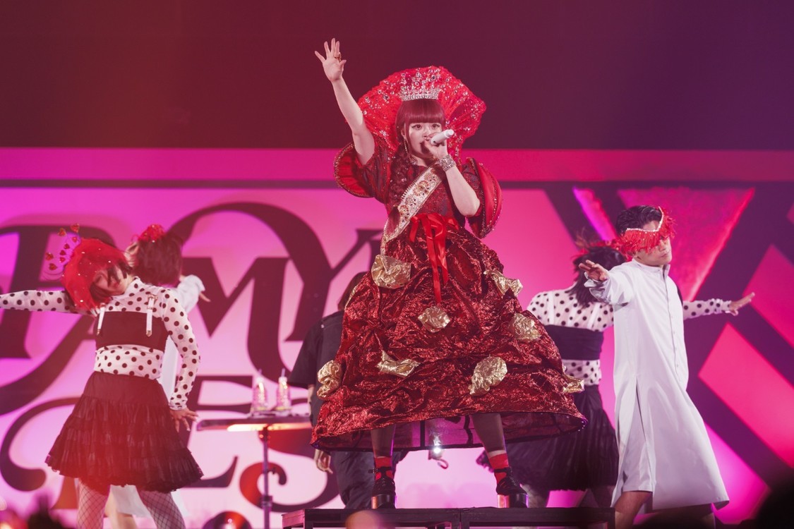 きゃりーぱみゅぱみゅ、15周年フェス開催!FRUITS ZIPPERらが祝福!5年ぶり全国ツアー&6thアルバム決定