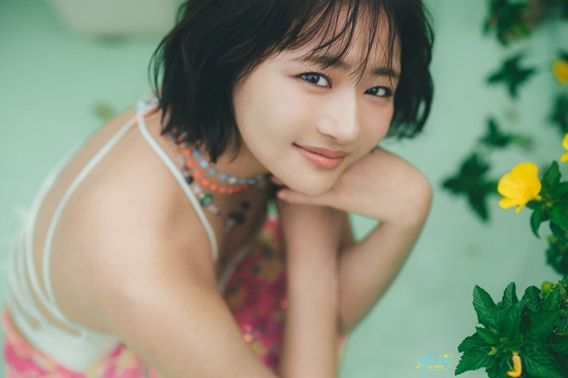 すみぽん、1st写真集『offcourt』好評発売中! ブラトップ姿のアザーカット第4弾公開