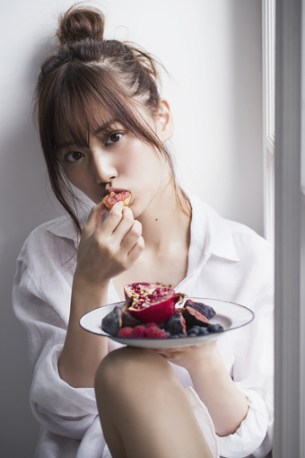 thumb_山下美月1st写真集0131.jpg