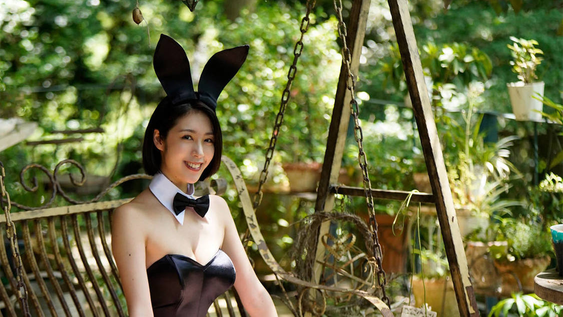 🍭 CHIAKI（CYBERJAPAN DANCERS）、魅惑のバニーガール姿で圧倒的